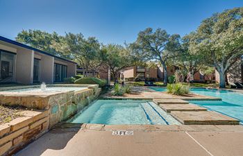 Clean pool side area